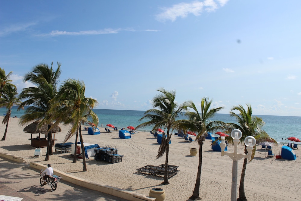 Golden Sand Oceanfront 34/58