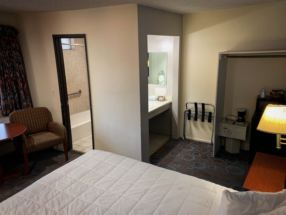 Ventura Grand Inn 31/39