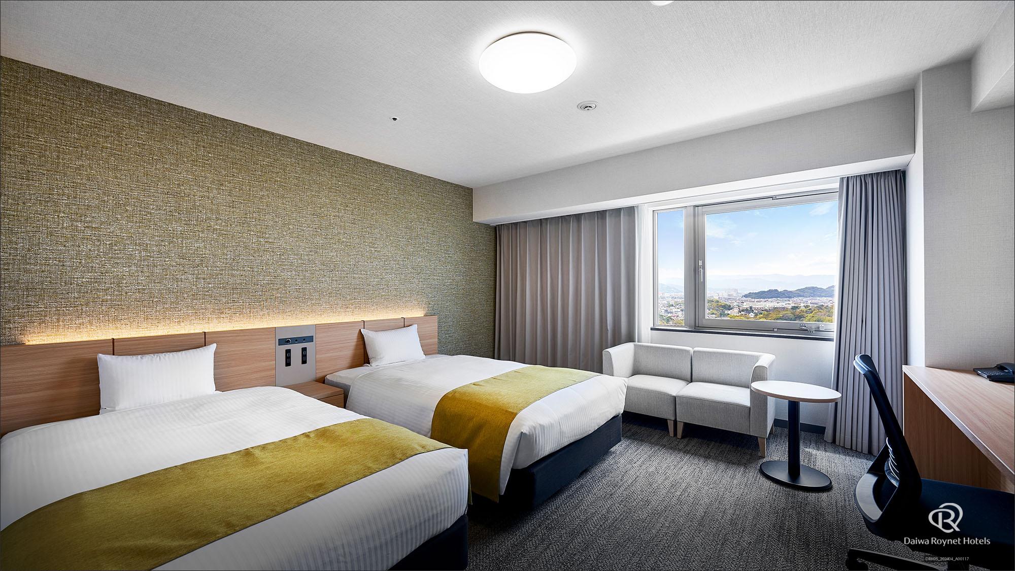 Standard, Twin Beds, Night View, Smoking