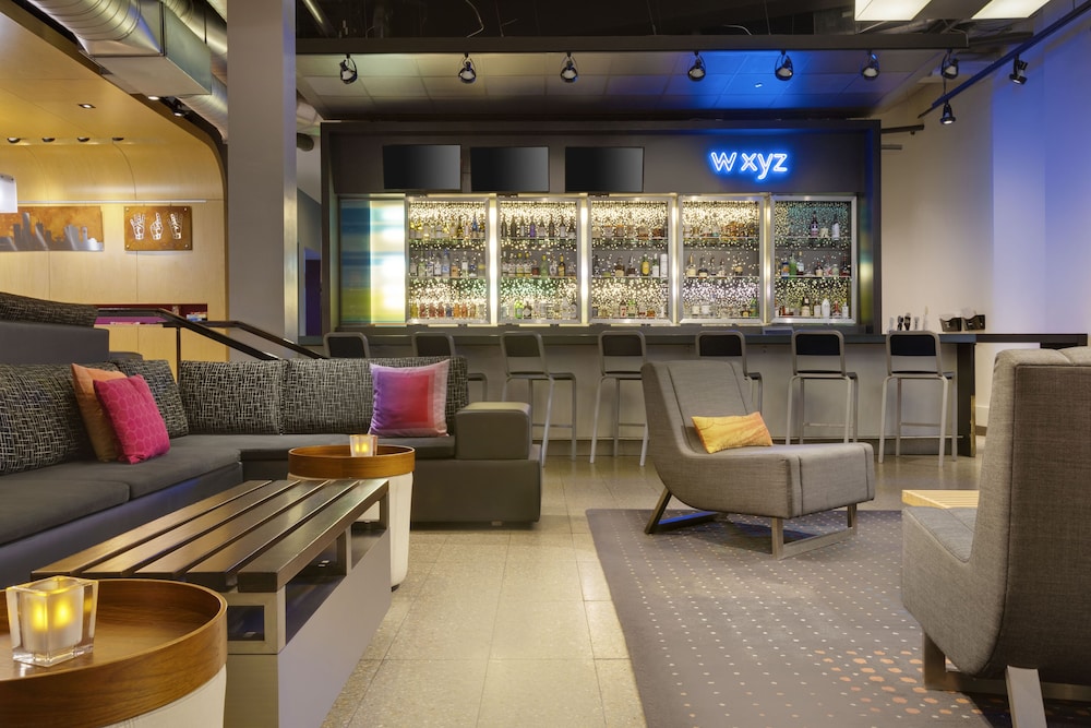 Aloft Milwaukee Downtown 27/43