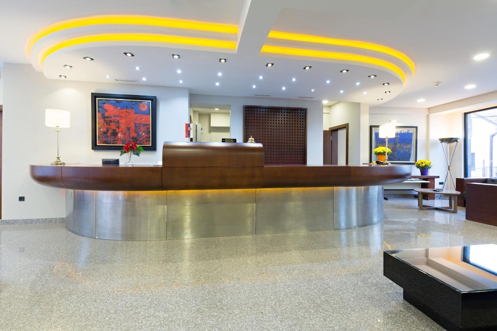 Sterling Hotel 4/49