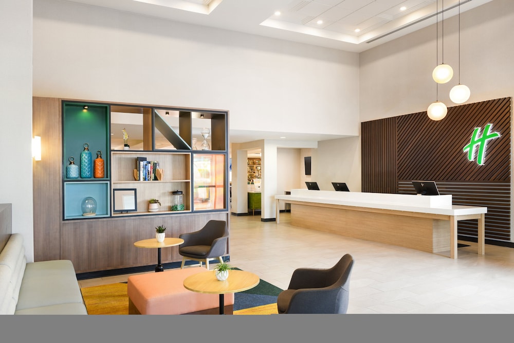 Holiday Inn Hotel Suites Oakland Airport 8/77