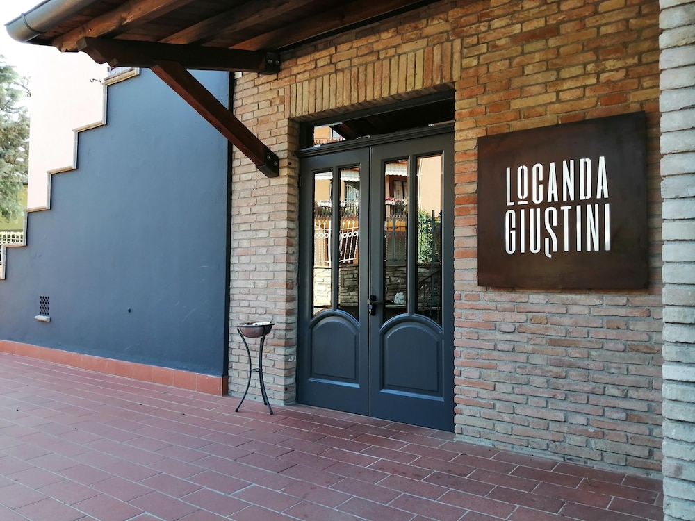 Locanda Giustini 41/46