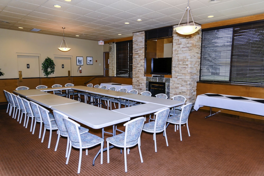 Walking Eagle Inn & Lodge 32/48