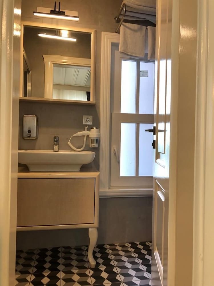 White Island Boutique Otel 1/20