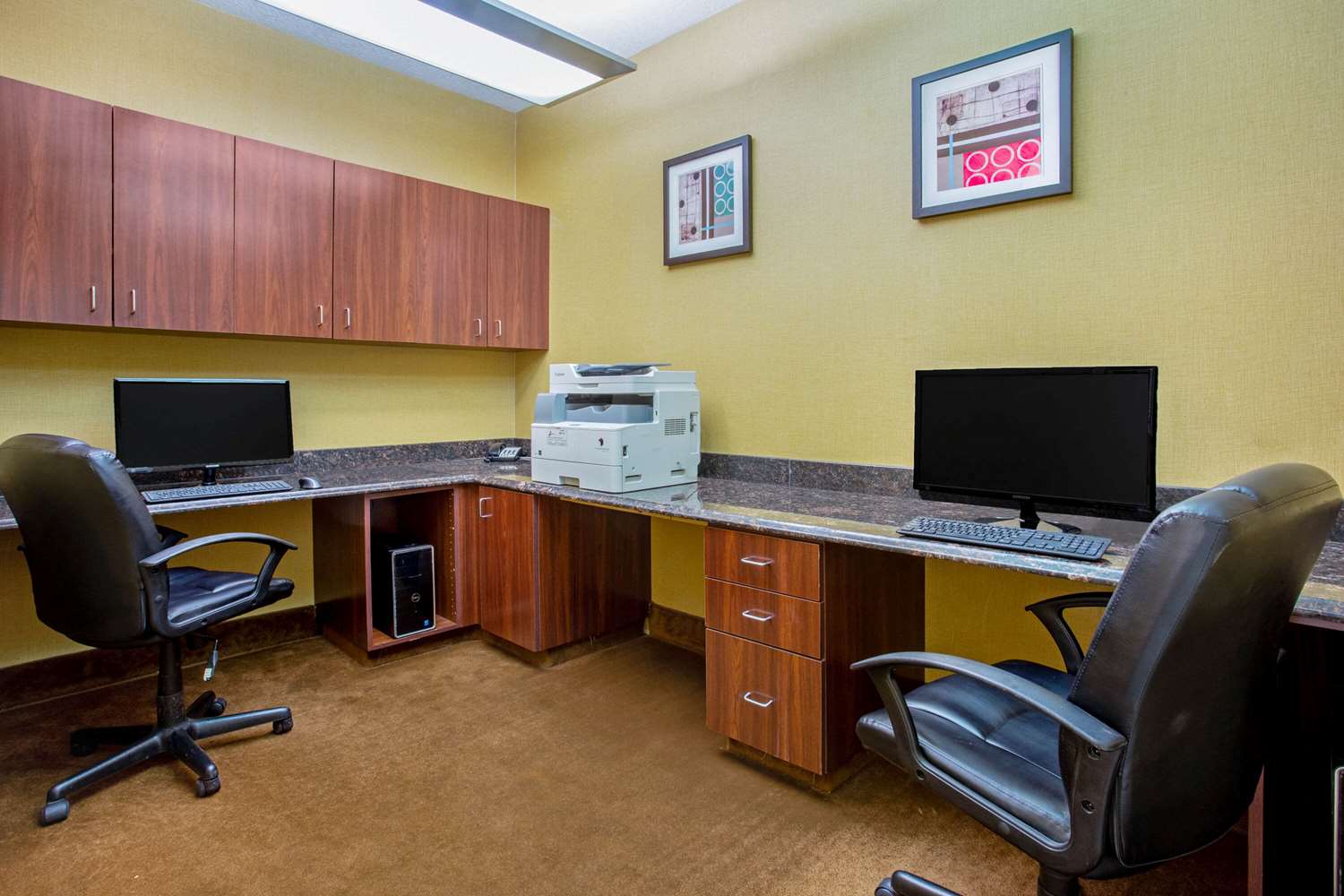 La Quinta Inn & Suites by Wyndham Bismarck 52/62