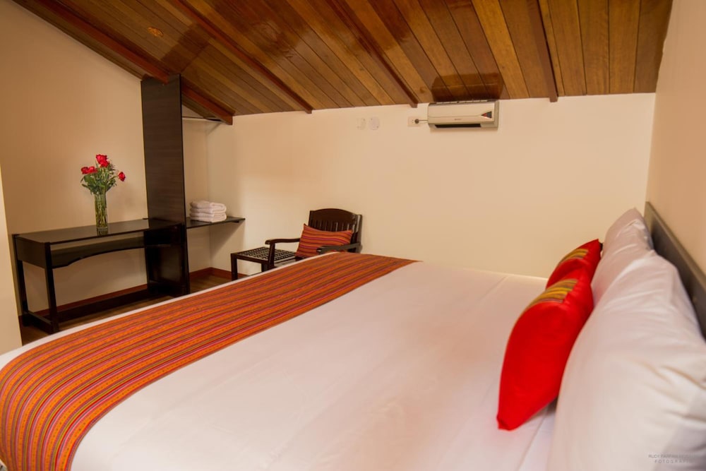 Hotel San Pedro Plaza 37/65
