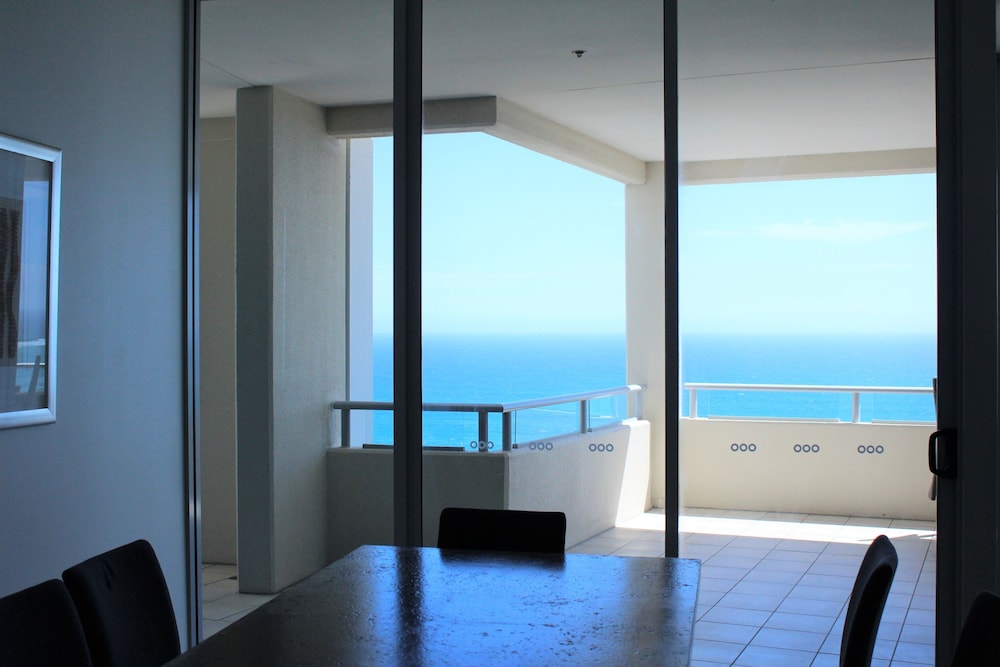 Blue C Coolangatta 43/77