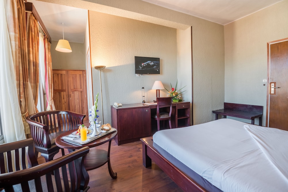 Hotel Colbert Spa Casino 24/75