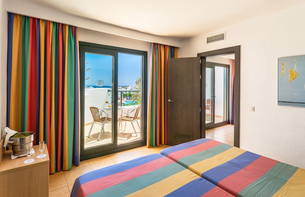 Bluebay Lanzarote 27/32