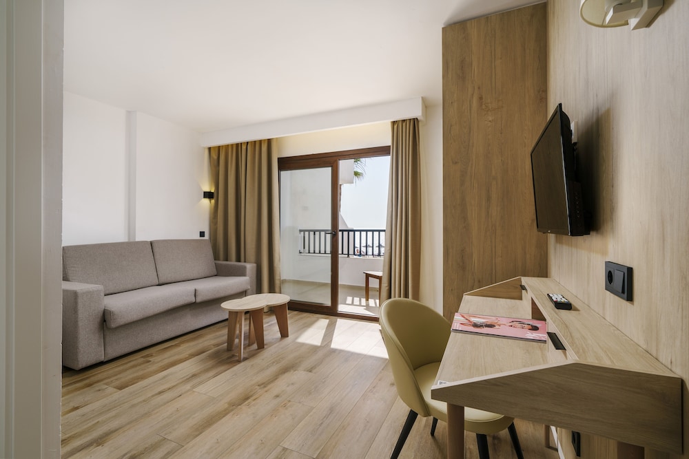 Alua Suites Las Rocas 53/82