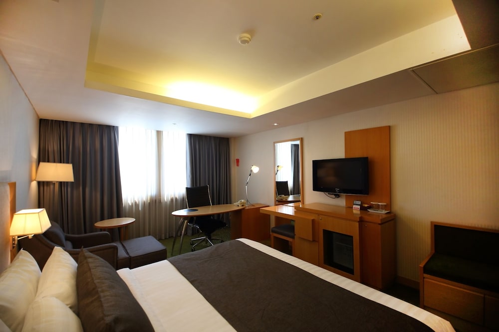Ramada by Wyndham Songdo 18/34