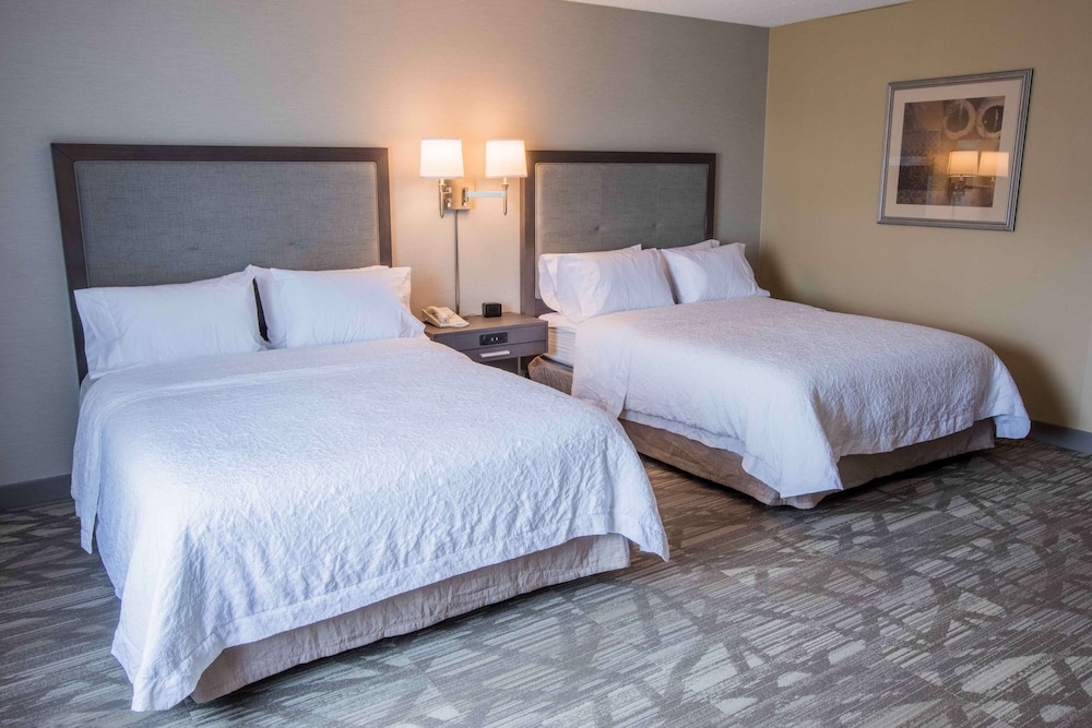 Hampton Inn & Suites Tilton 13/66