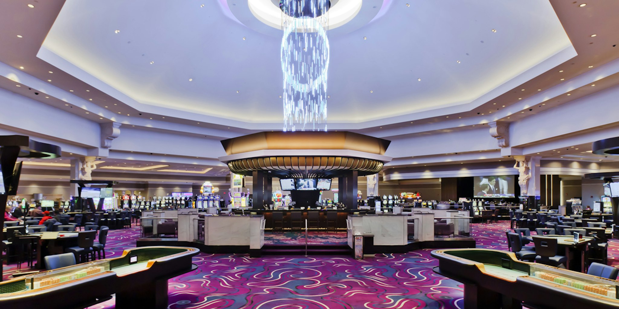 Riverside Casino & Golf Resort 19/21