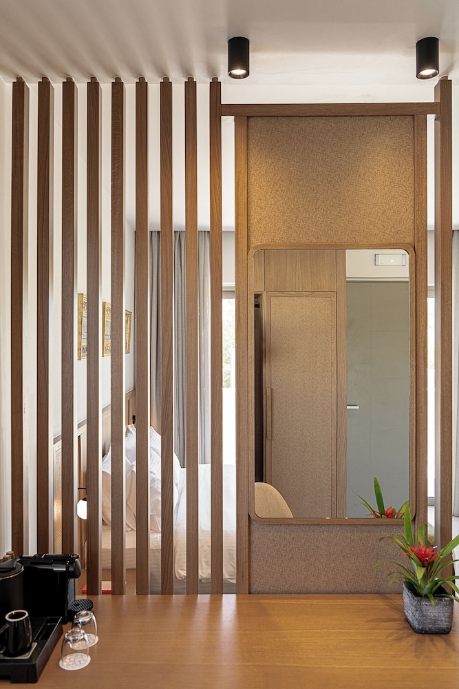 Inea Hotel and Suites 21/78