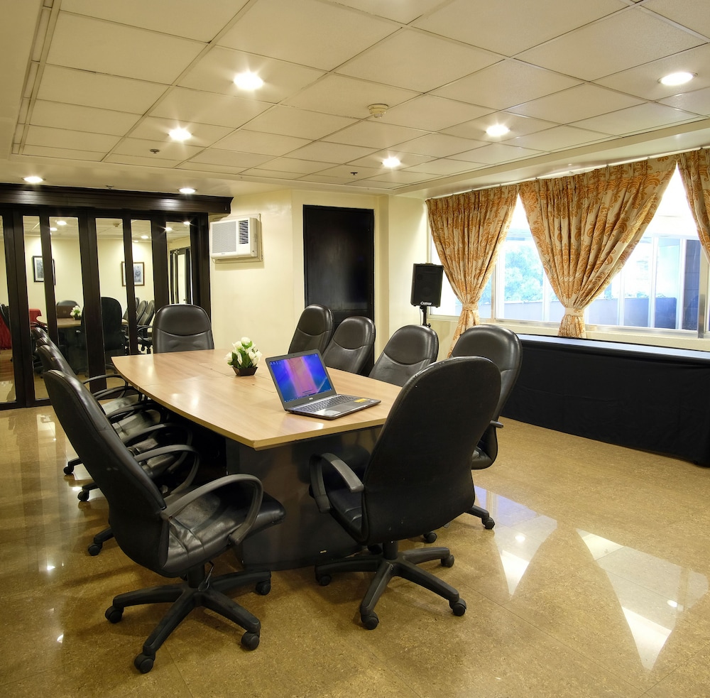 Fersal Hotel Malakas 52/60