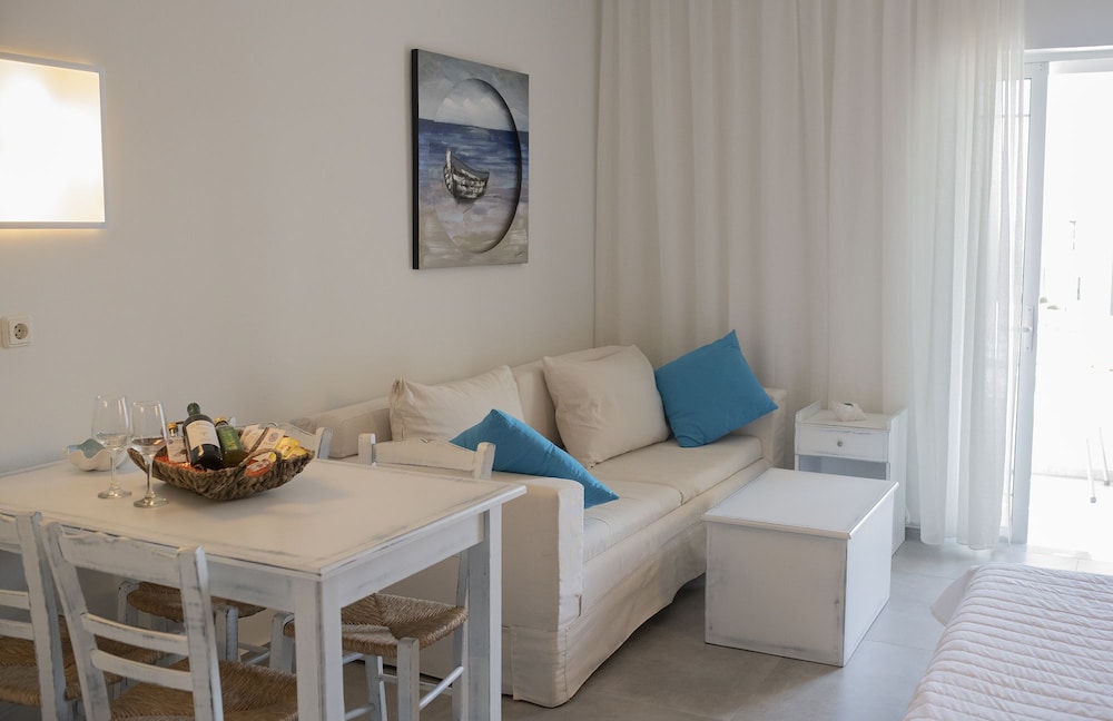 Niriides Hotel 31/47