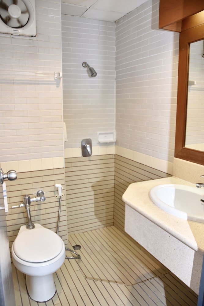 Bhiman Inn 47/51