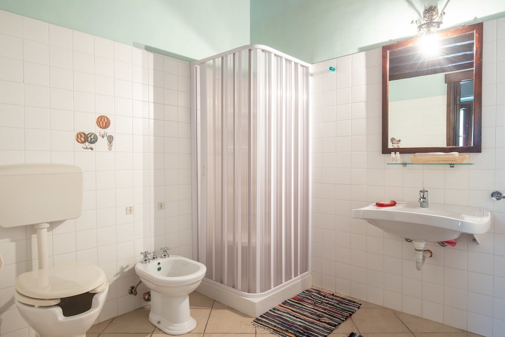 1 BEDROOM, FAMILY, APARTMENT, COURTYARD VIEW