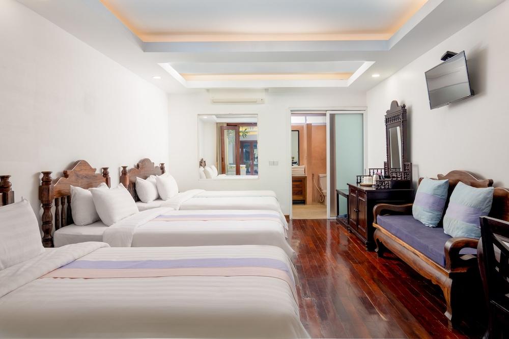 Family, King and Twin Beds