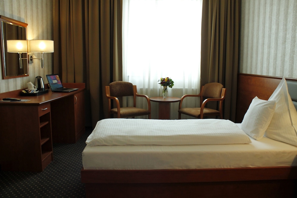 غرفة كلاسيكية مفردة بسرير فردي، Vega Hotel 2/3