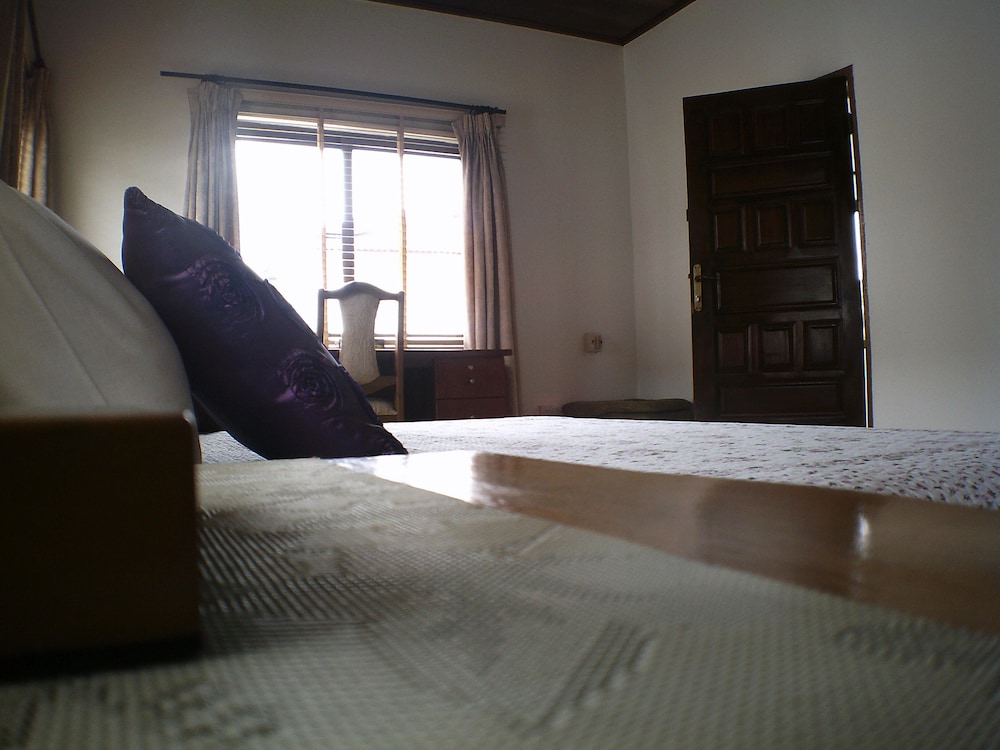 Lavender Lodge Hotel 8/29