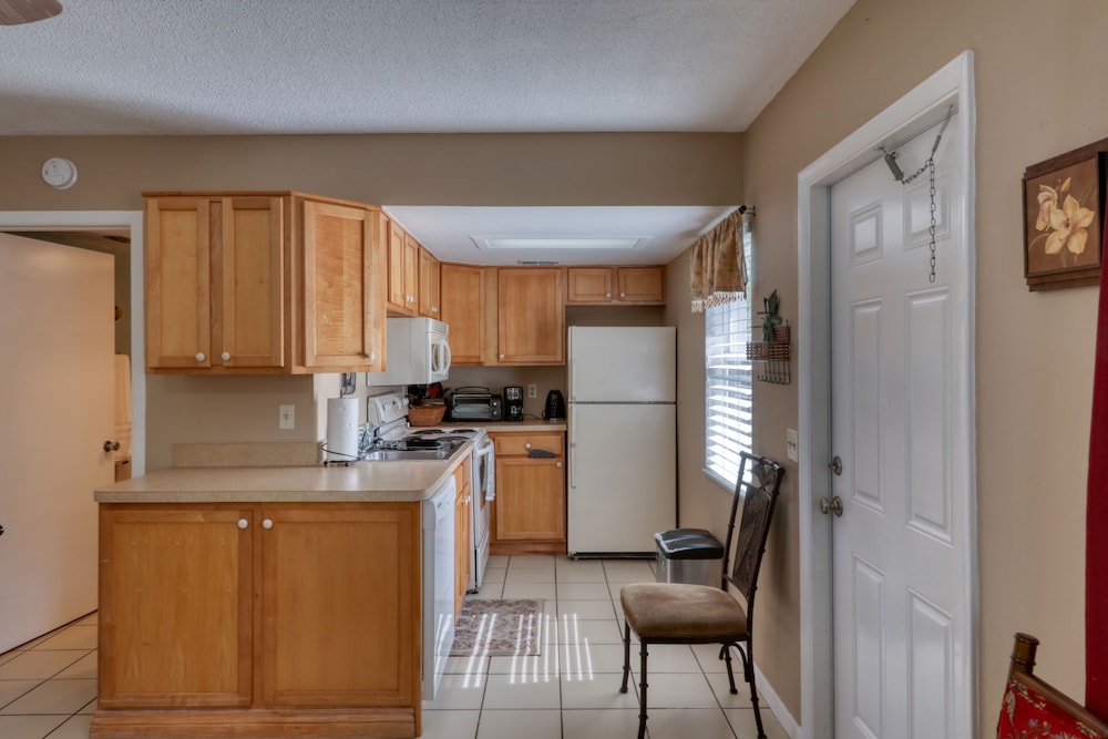 BeachTrail Lodging 8/73