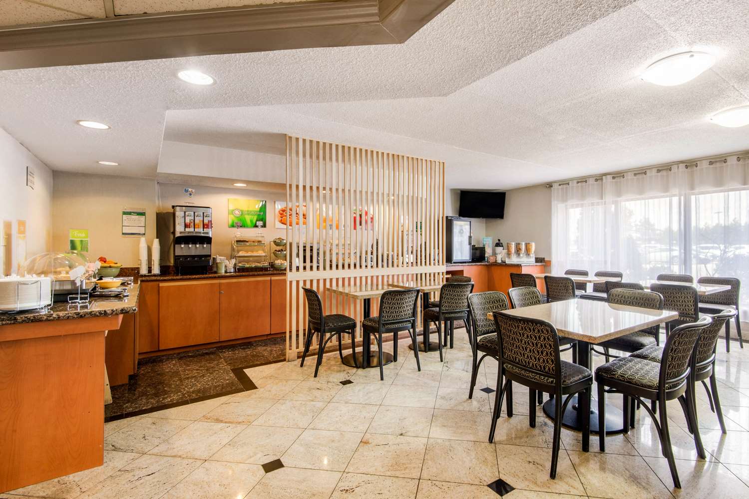Quality Inn & Suites Mississauga 26/41