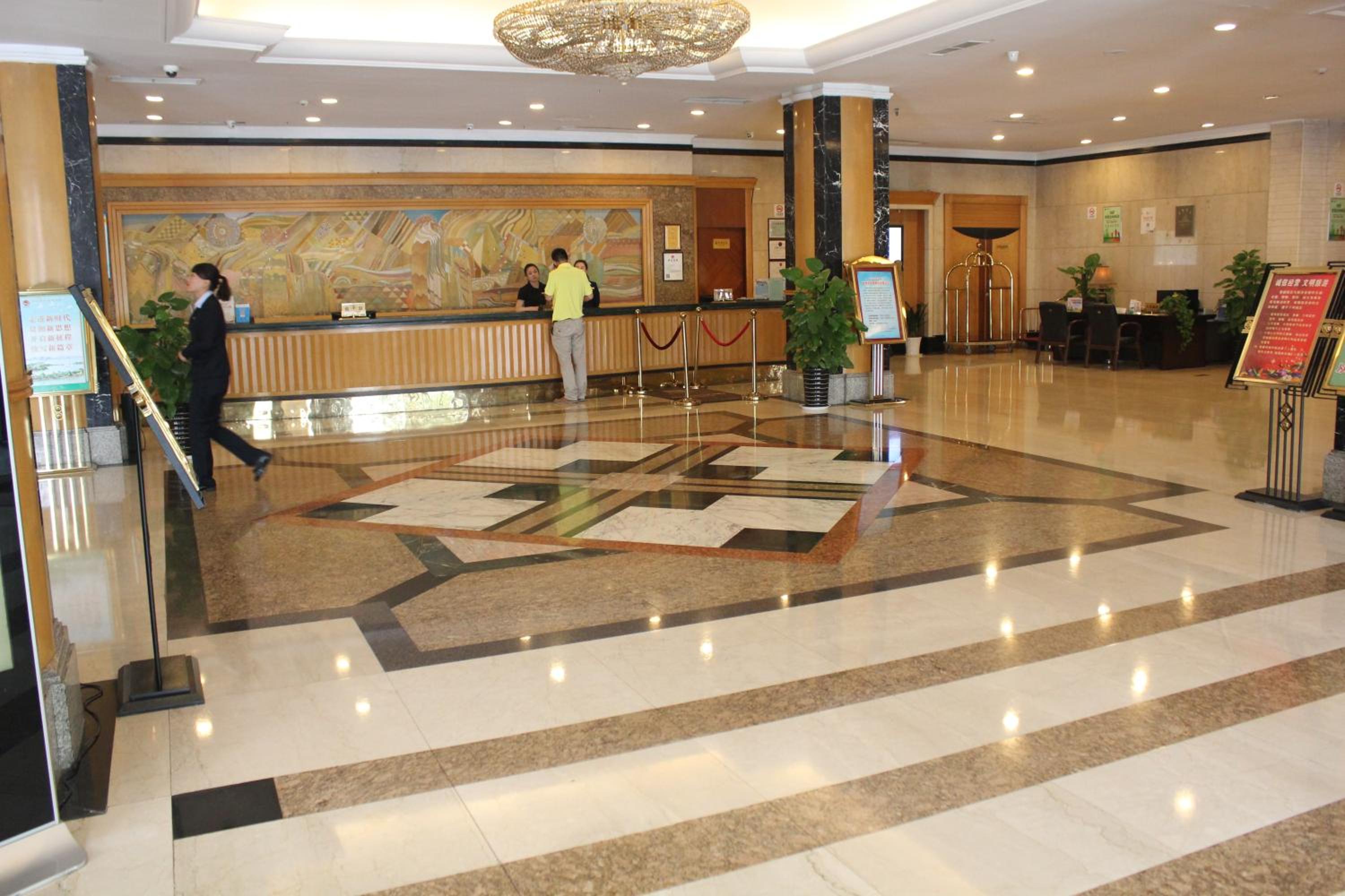 Jinyuan Jinling Plaza 8/63