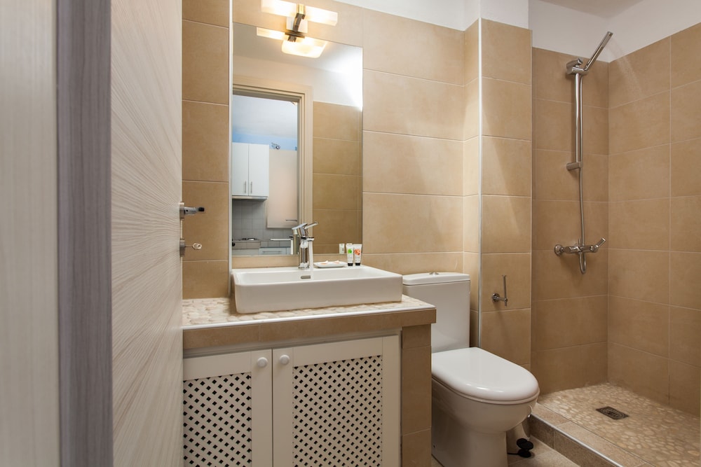 Elpiniki Luxury Apartments 16/66