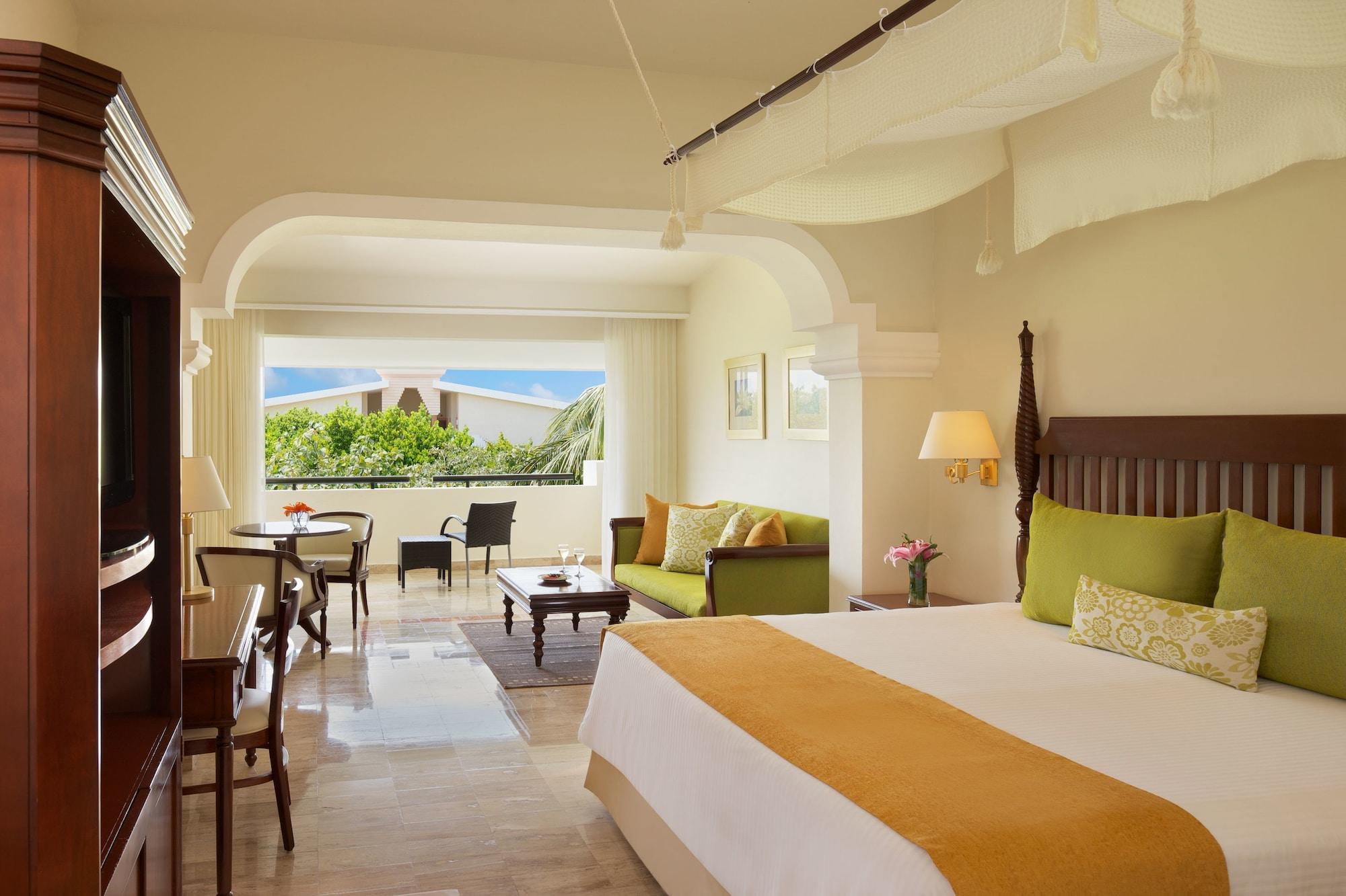 Preferred Club, Junior Suite, Tropical View