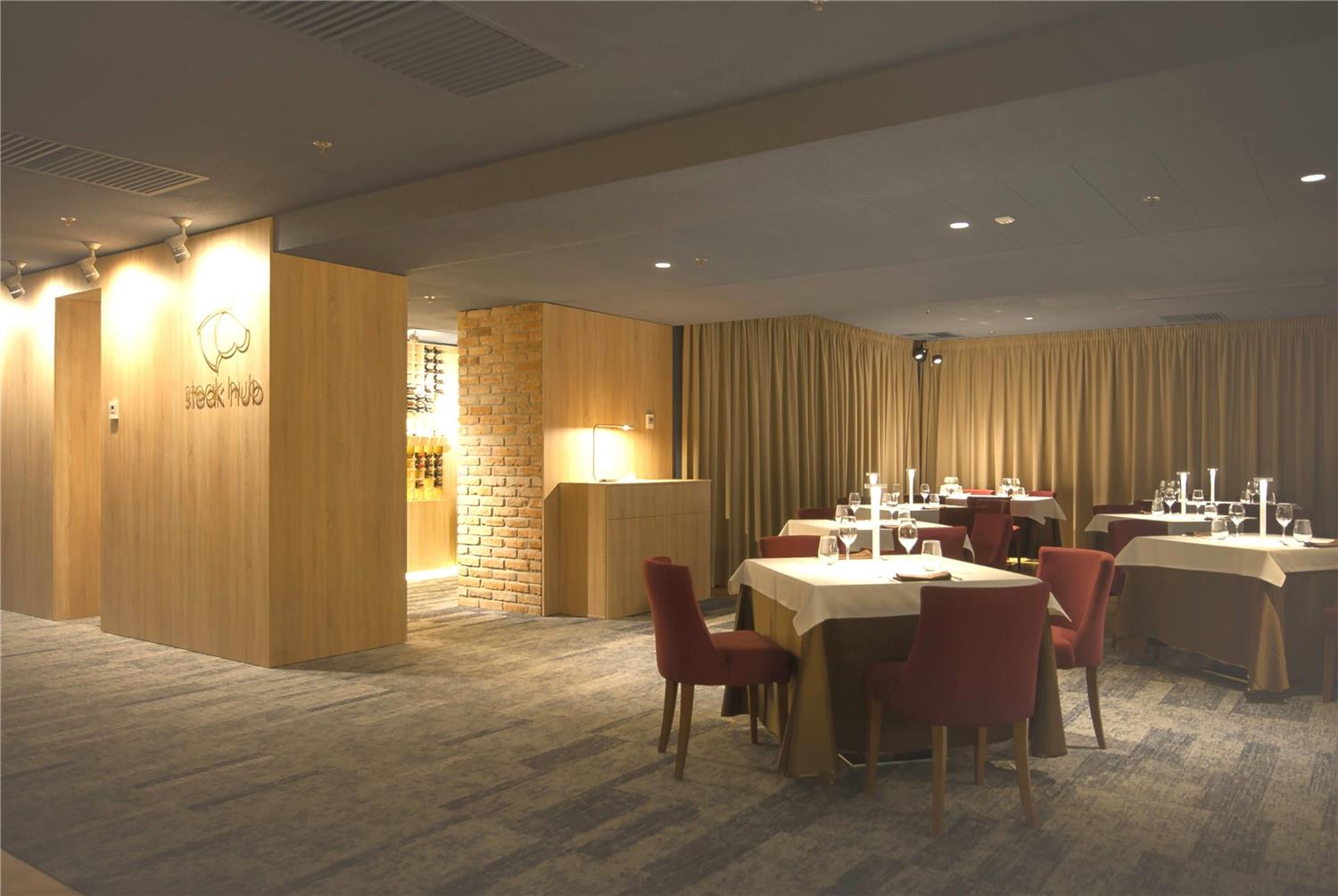 Ramada by Wyndham Oradea 10/20