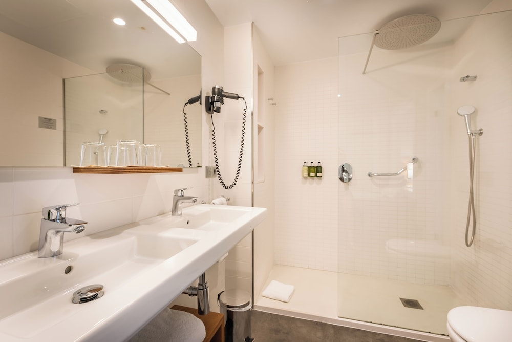 غرفة سوبيريور بسرير كوين بجاكوزي، Hotel Artiem Capri 9/10