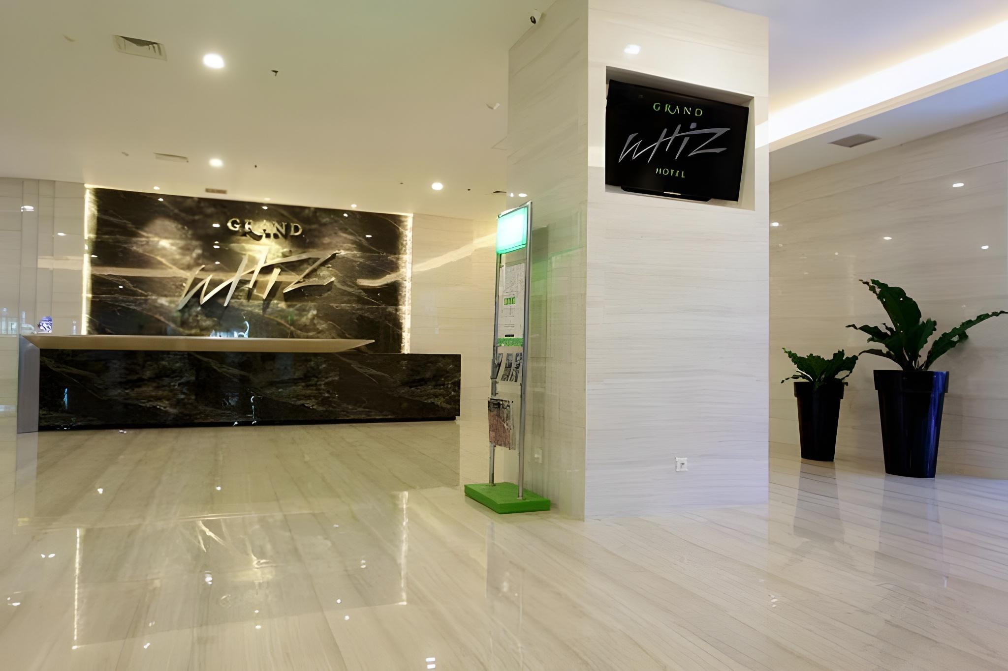 Grand Whiz Megamas Manado 7/39