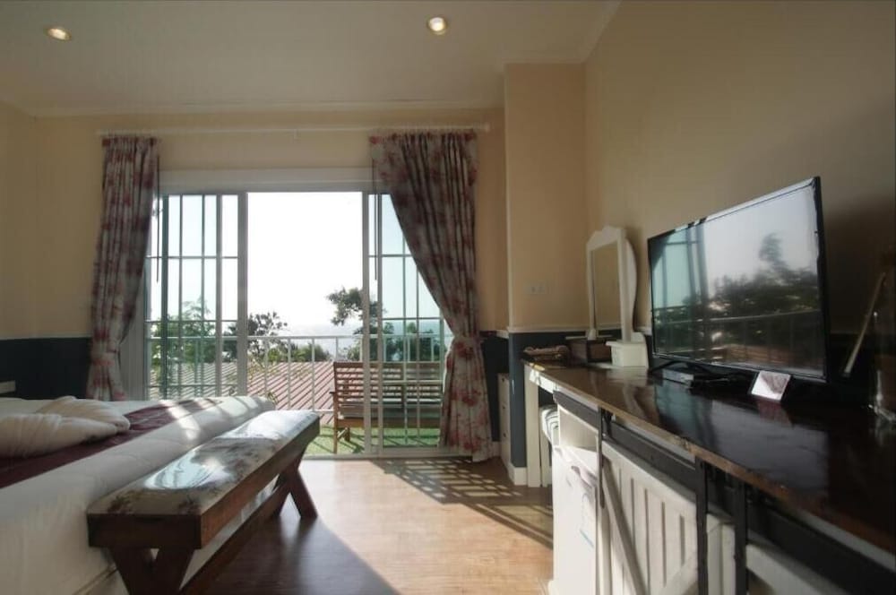 Pattaya Paradise Beach Resort 35/50