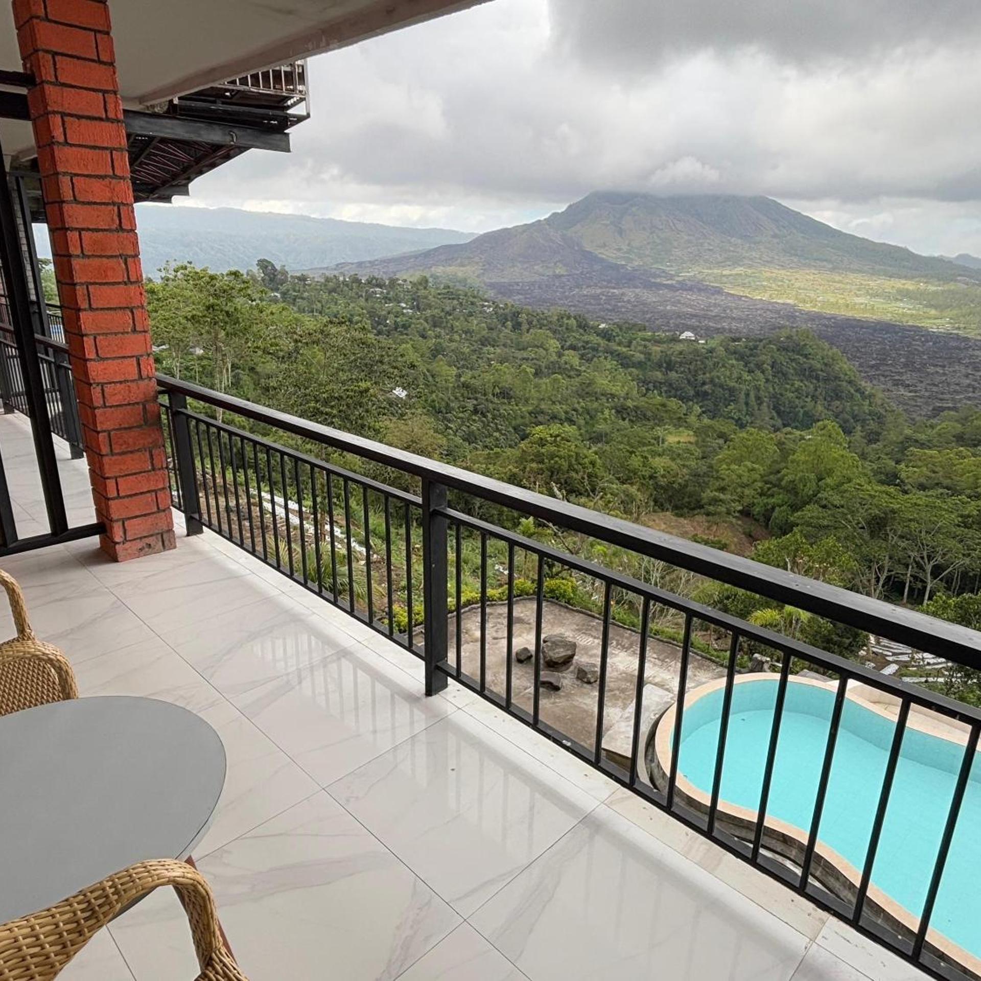 Caldera Hotel & Restaurant 2/50