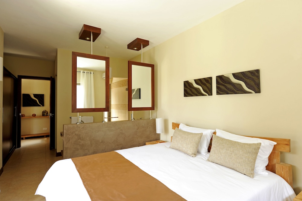 1 BEDROOM, VILLA