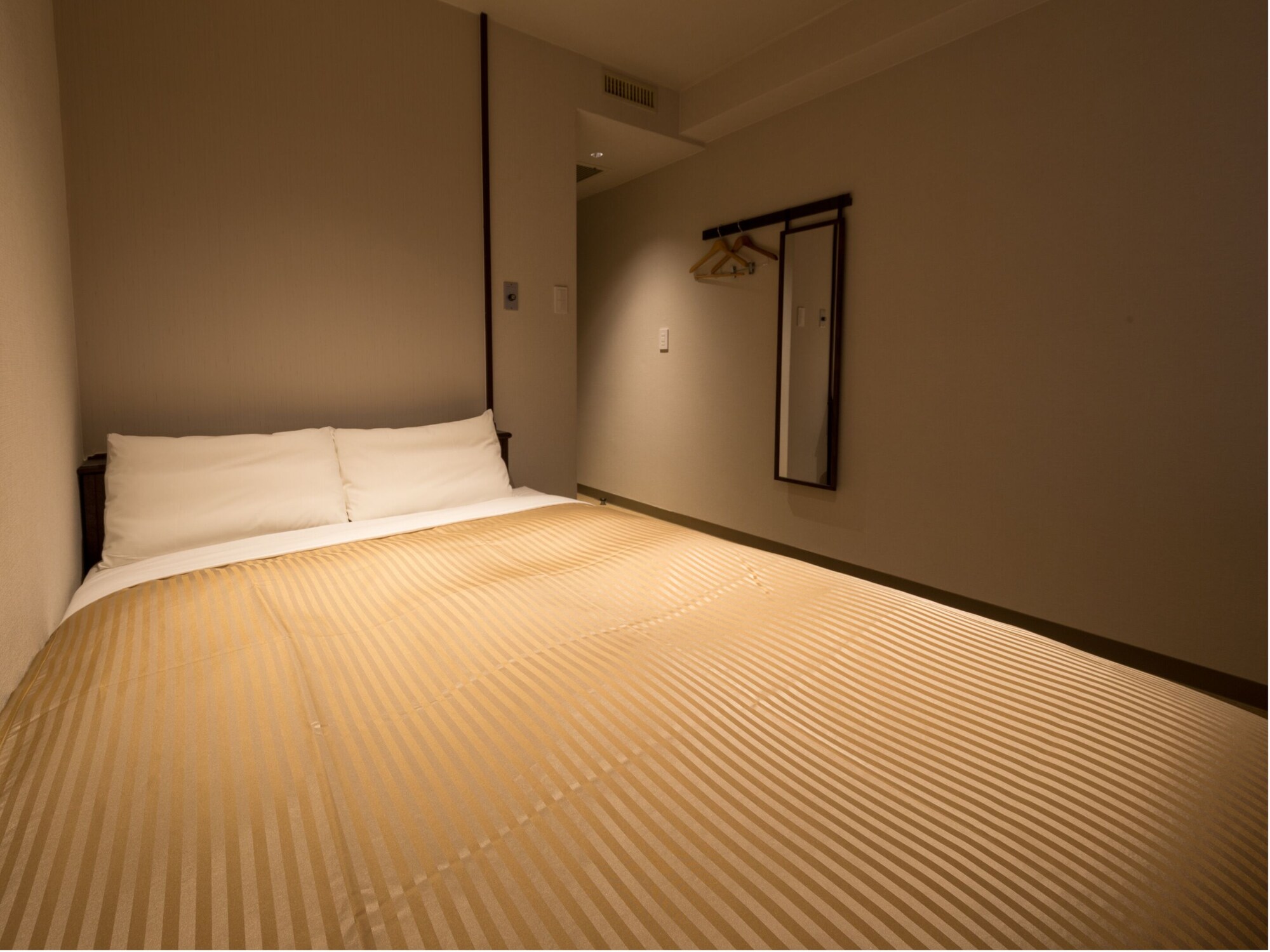 STANDARD, DOUBLE BED