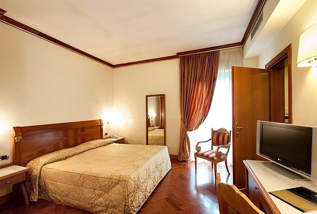 SUPERIOR, DOUBLE BED