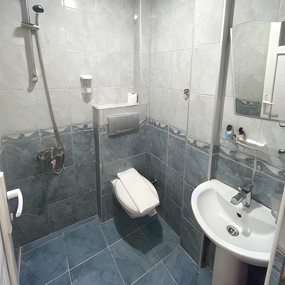 Beachway Hotel 24/27