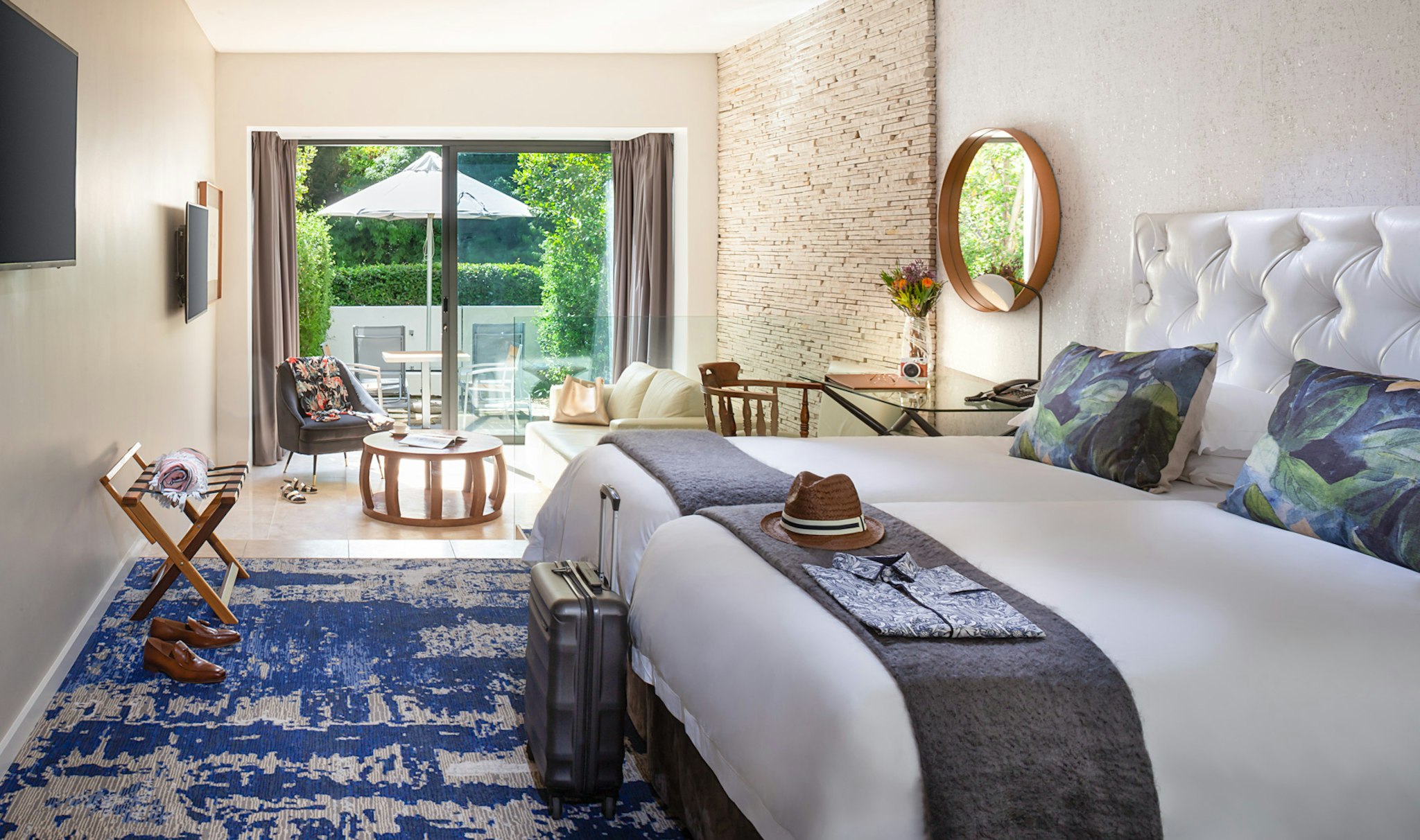 Vineyard Hotel 29/59
