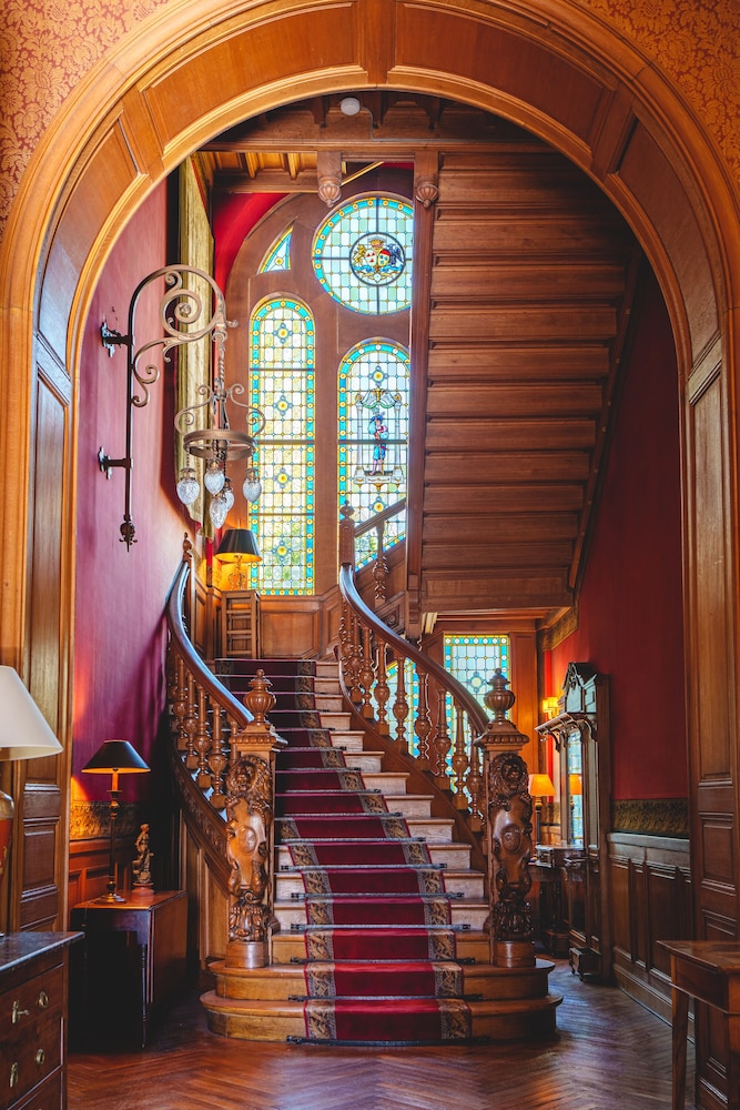 Chateau de Verrieres 40/52