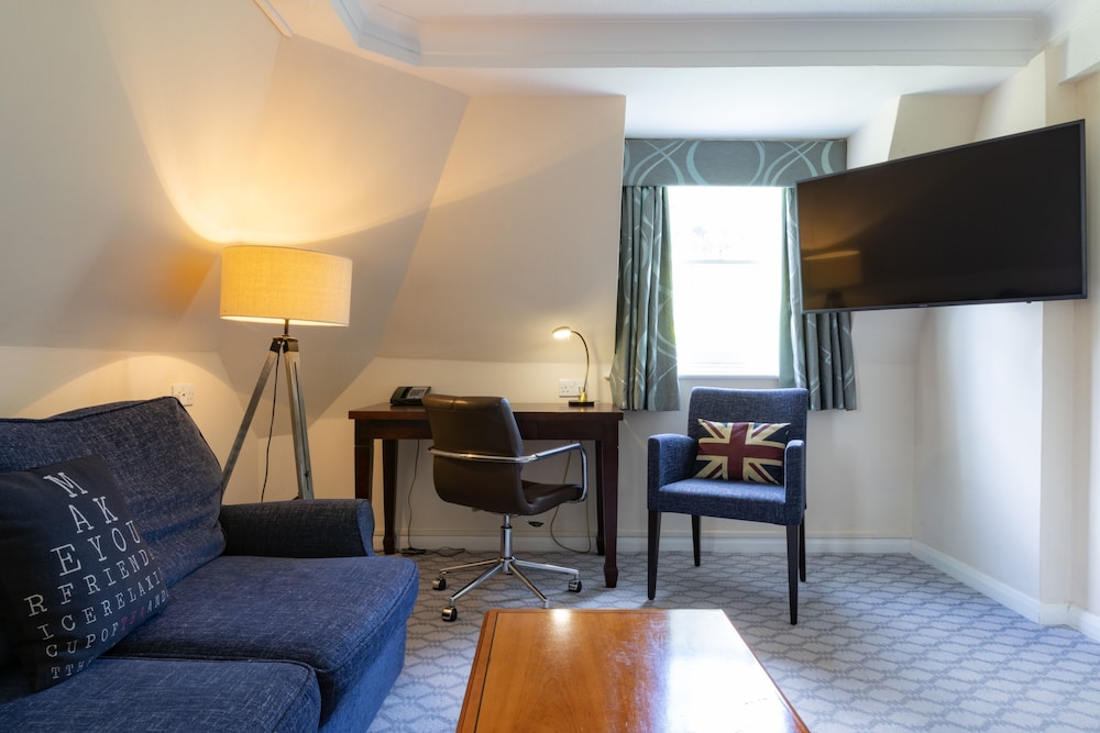 Avisford Park Hotel 54/74