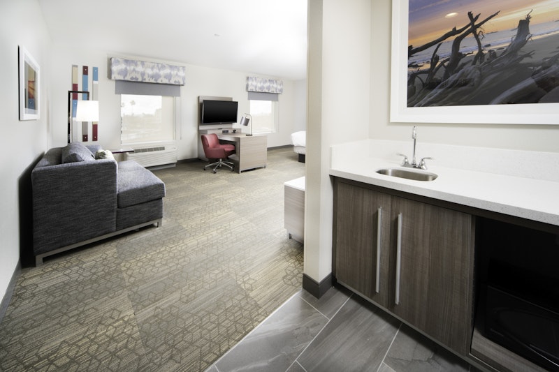 Hampton Inn and Suites Santa Maria 26/48