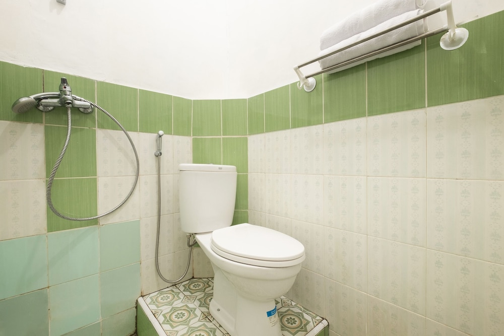Oyo 2394 Hotel Brosta 23/26