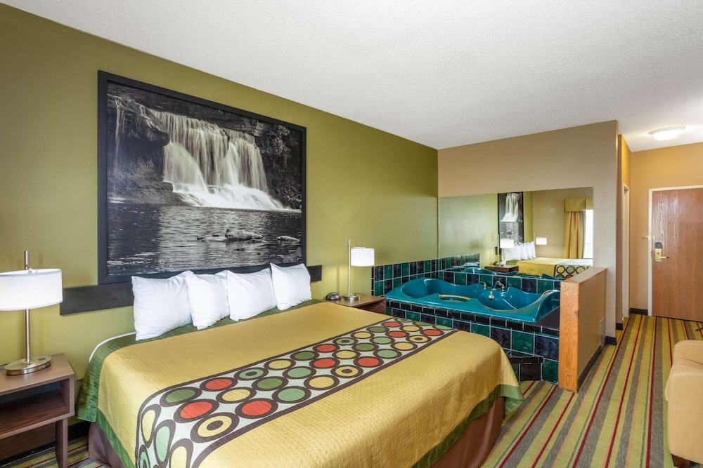 Deluxe, Studio, Suite, King Bed