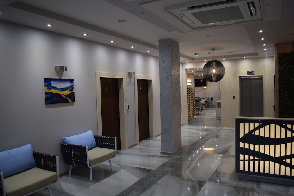Cristiani Hotel 7/33