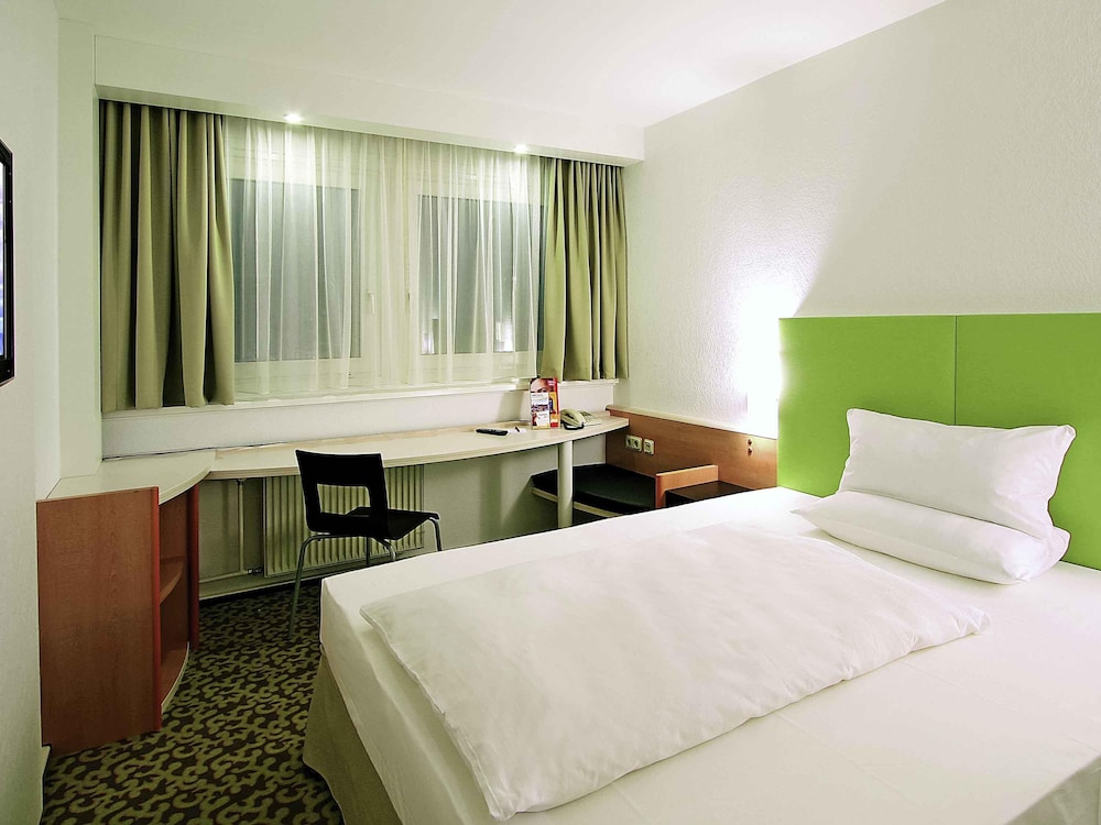 Ibis Dresden Zentrum 24/67