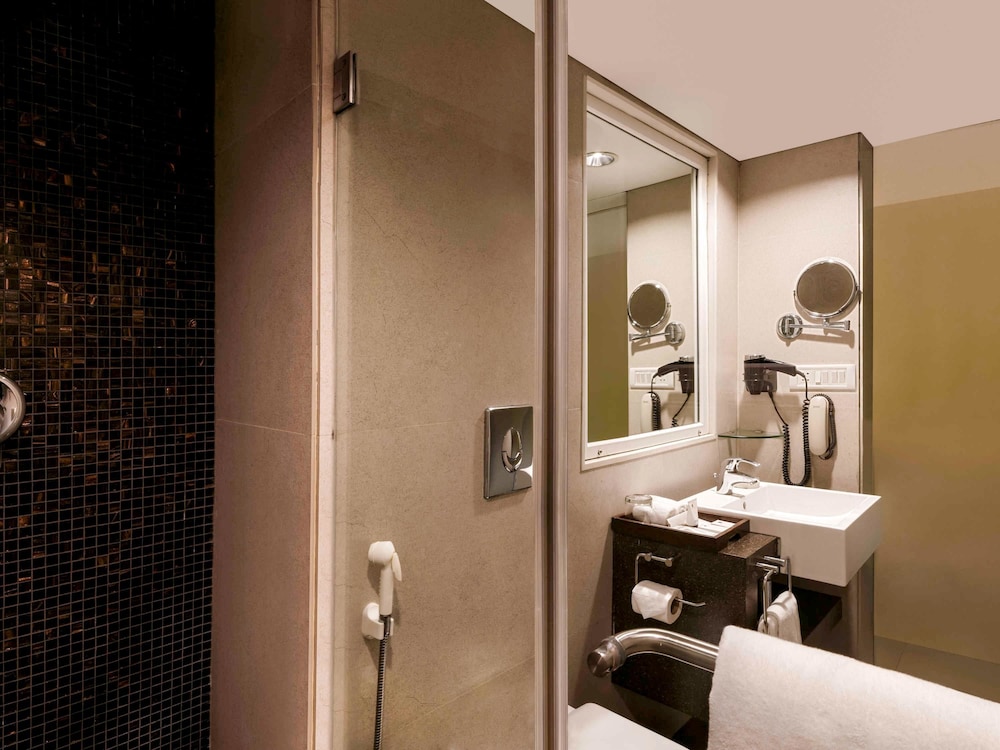 Grand Mercure Vadodara Surya Palace 26/35