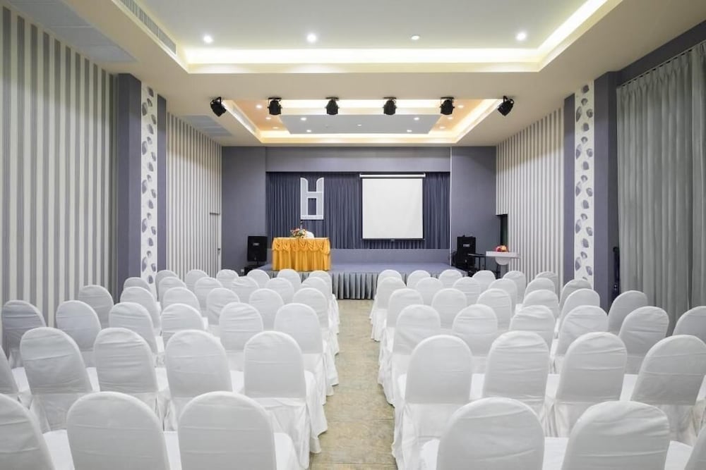 Hansanan Hotel 8/41